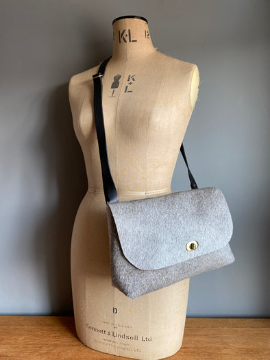 Grey cowhair handbag with crossbody strap