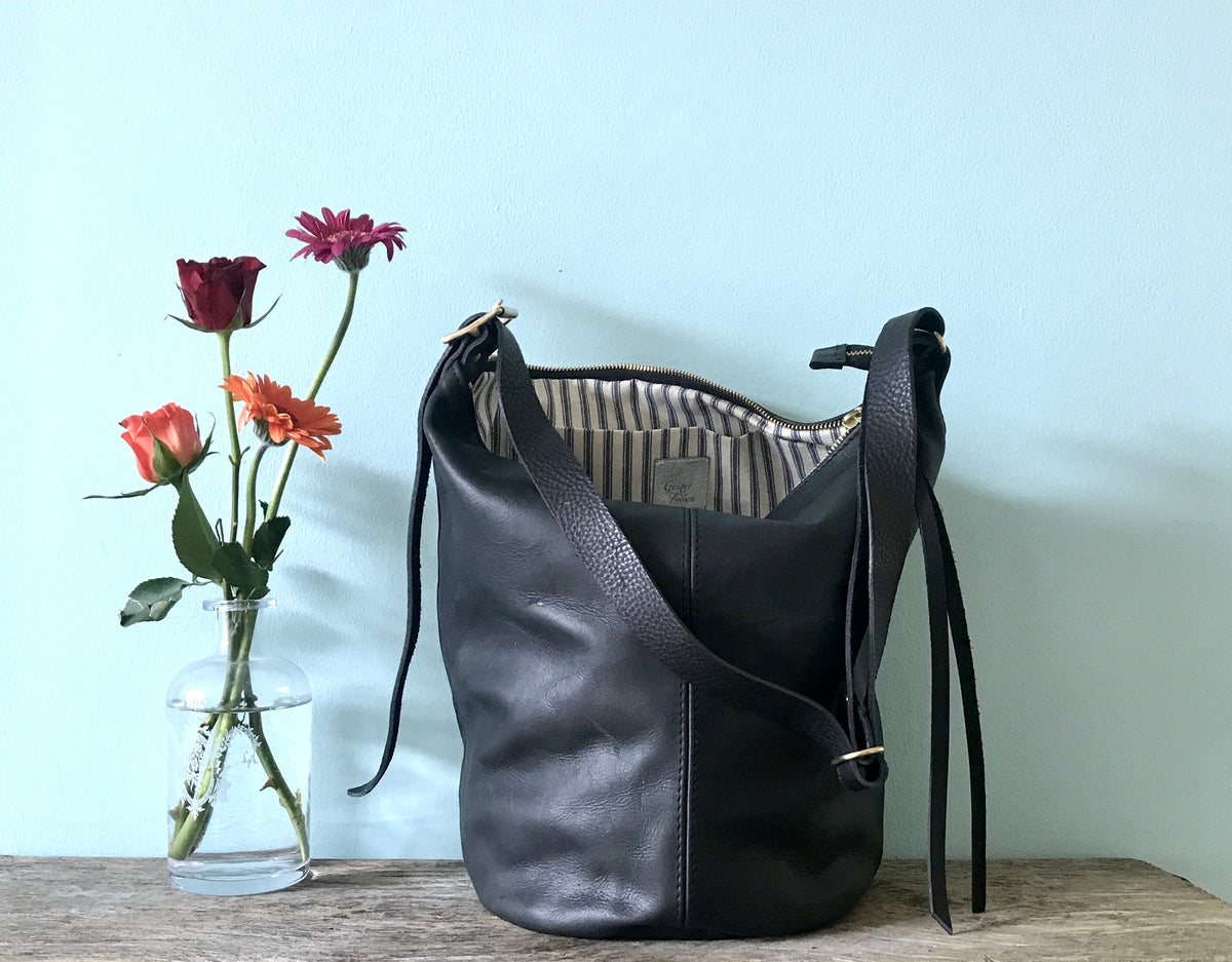 Black leather bucket bag best sale