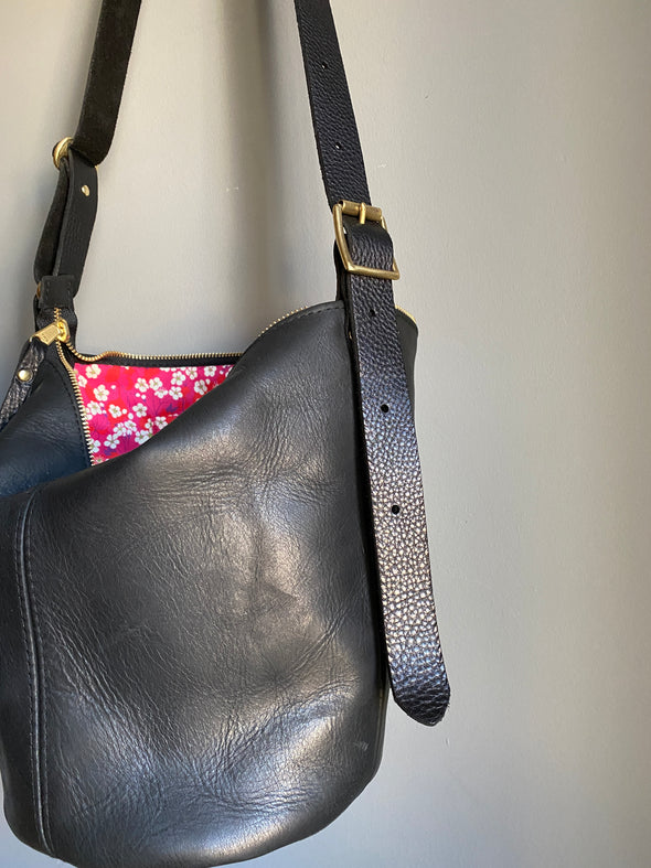 Black leather Mini Clarissa bucket bag