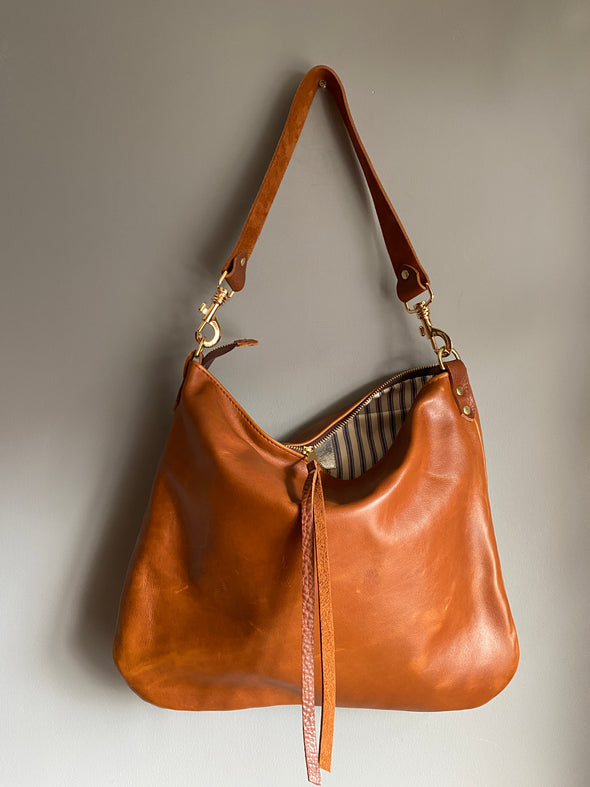 Brown leather messenger bag - Dumpling bag - tan brown crossbody or shoulder bag