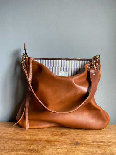 Brown leather messenger bag - Dumpling bag - tan brown crossbody or shoulder bag