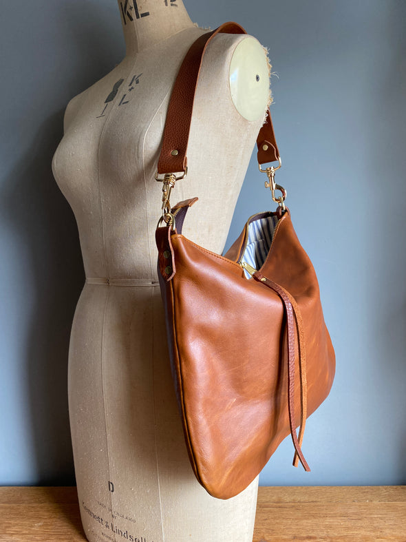 Brown leather messenger bag - Dumpling bag - tan brown crossbody or shoulder bag