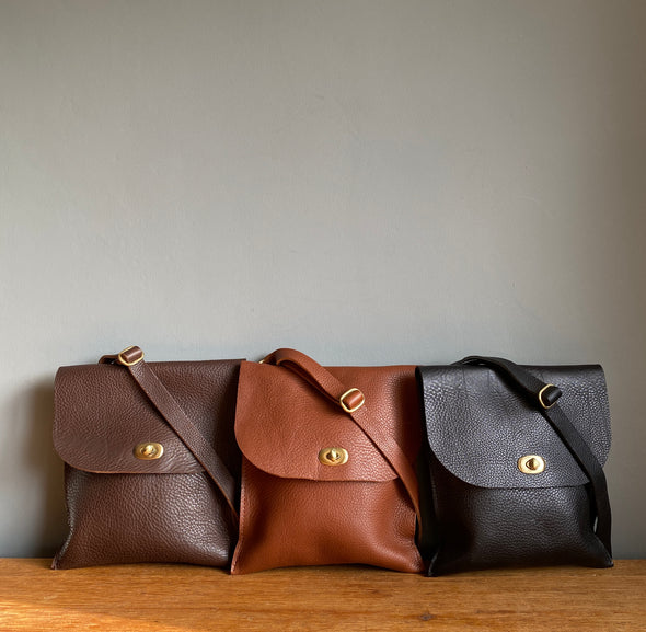 Farthing crossbody bag in dark brown, brown leather bag