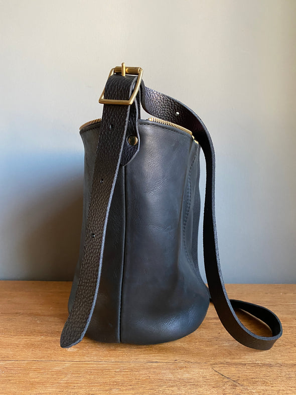 Black leather Mini Clarissa bucket bag