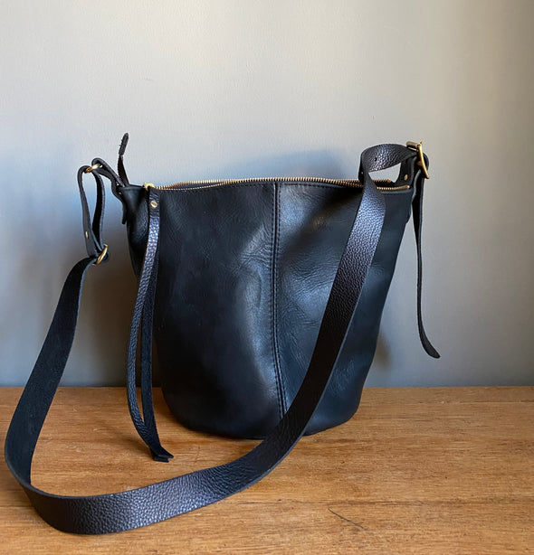 Black leather Mini Clarissa bucket bag