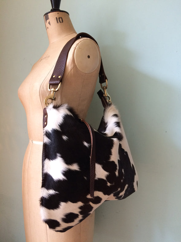 Dumpling messenger bag in cowhair and leather