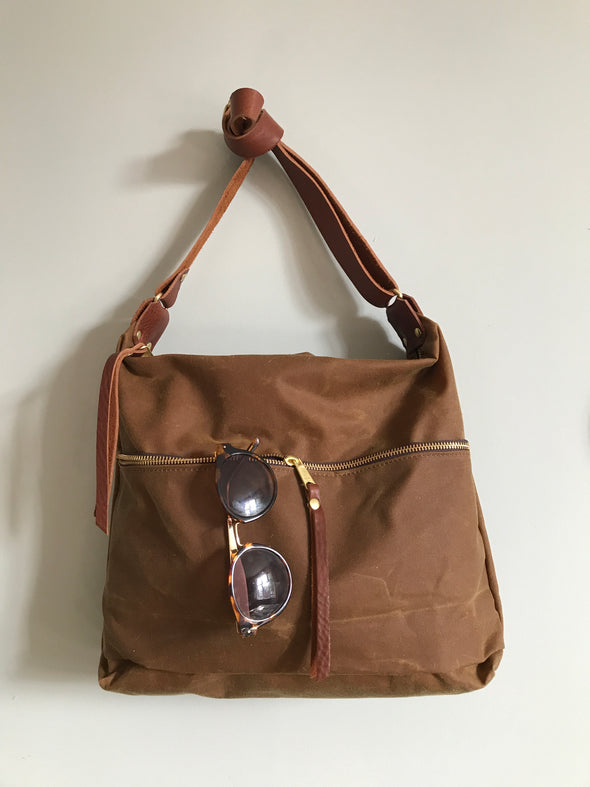 Expedition bag - waxed canvas crossbody bag in antique brown