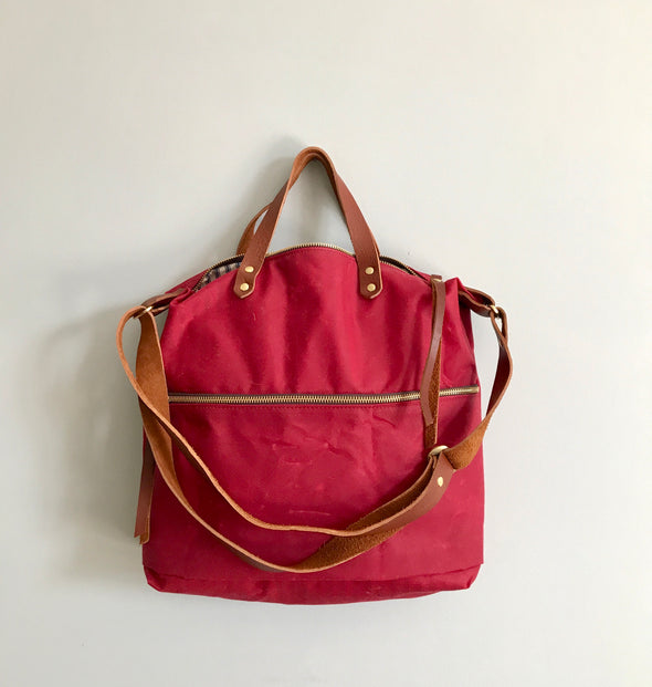 Expedition bag - waxed canvas crossbody bag in red