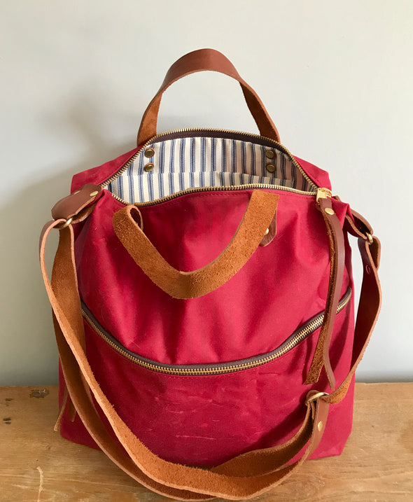 Expedition bag - waxed canvas crossbody bag in red