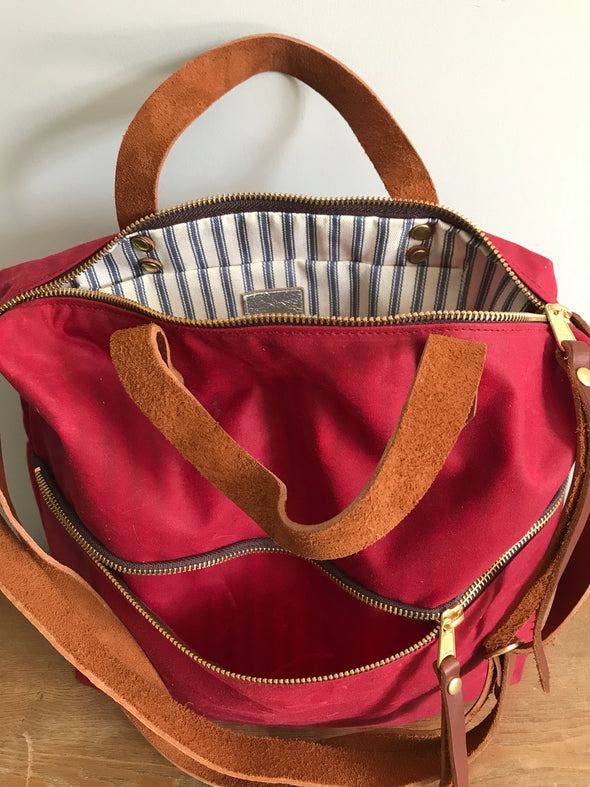 Expedition bag - waxed canvas crossbody bag in red